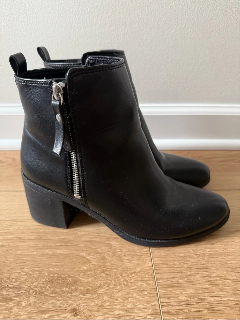 H&M stylish black